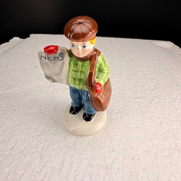 Department 56 Snow Village Girl & Apples, 2 Newsboys, Dog with House - 4 pieces - Picture 2 of 16